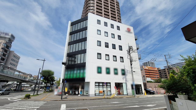 高崎駅からアクセスしやすい事務所外観